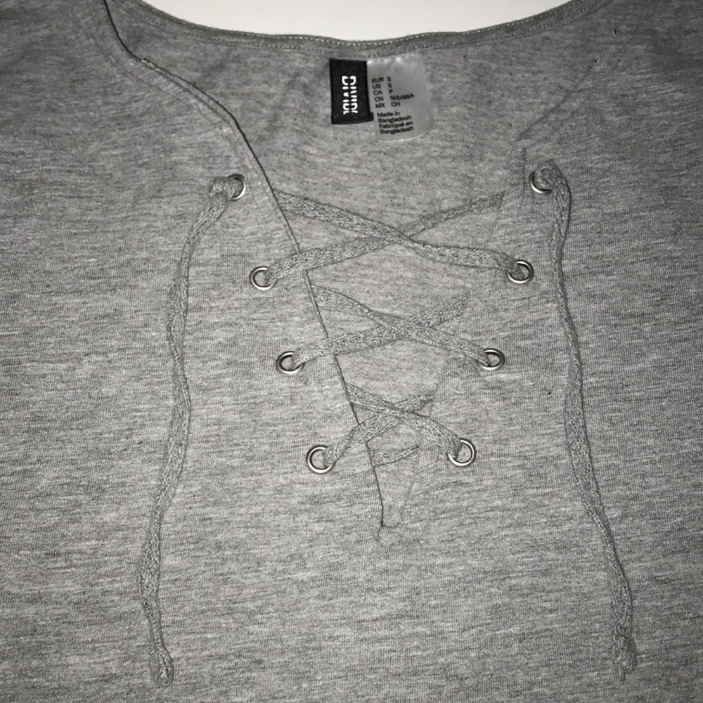Divided Lace Front T - Picture 2 of 4